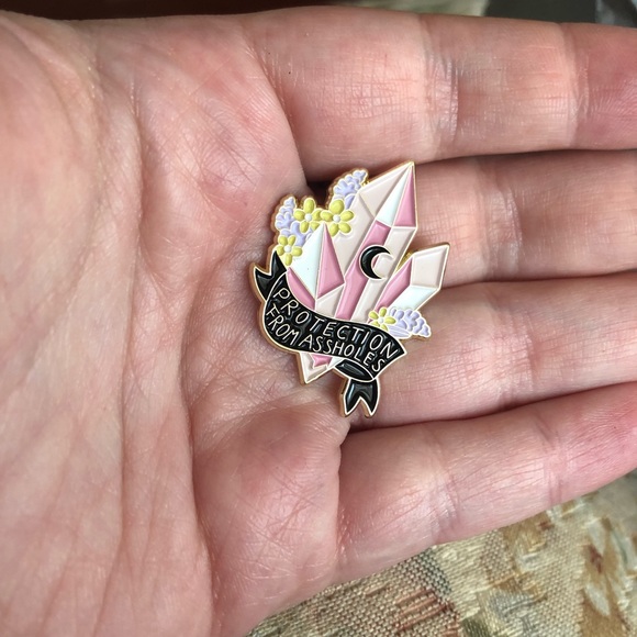 Protection Crystal Lapel Pin Brooch NO OFFERS - Picture 3 of 4